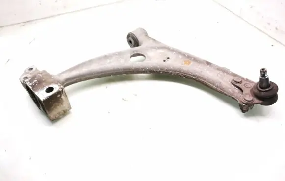 Volkswagen PASSAT B6 Front lower control arm/wishbone 3C0407153B