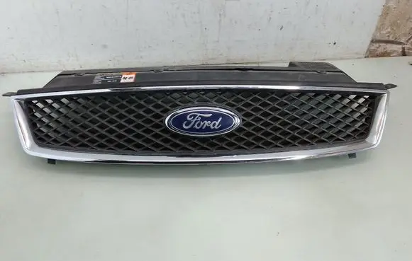 Ford Focus C-MAX Front bumper upper radiator grill
