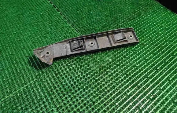 Volkswagen Golf IV Front bumper mounting bracket 1J0807184A