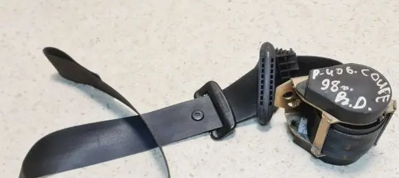 Peugeot 406 Front seatbelt A506224AC1 804889AA