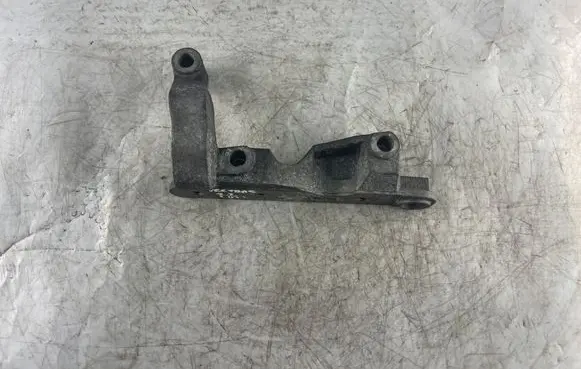 Opel Vectra C Engine mounting bracket 9191145