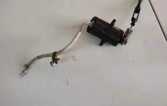 Audi A6 S6 C5 4B Accelerator throttle pedal 028907475AJ