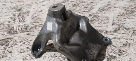 Audi A5 Engine mounting bracket 8W0199308R