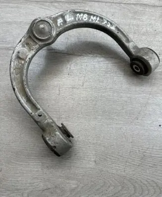 Mercedes-Benz ML W164 Front upper control arm/wishbone 