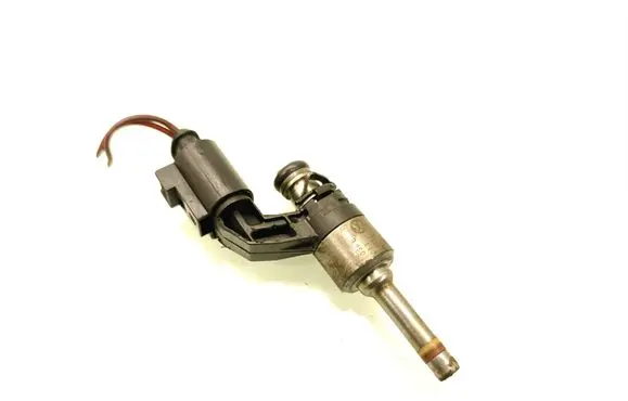 Volkswagen Golf V Fuel injector 03C906036E