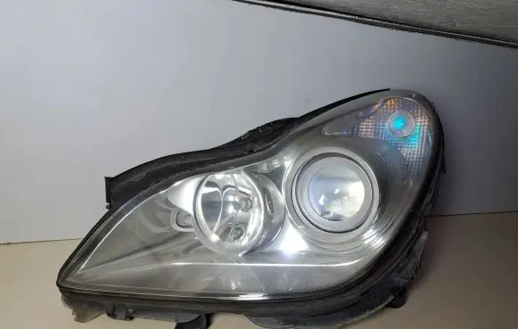 Mercedes-Benz CLS C219 Headlight/headlamp 73485702