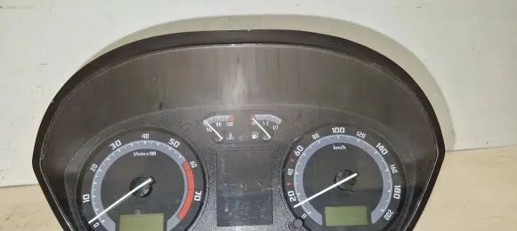 Skoda Fabia Mk1 (6Y) Speedometer (instrument cluster) 6y0920861m
