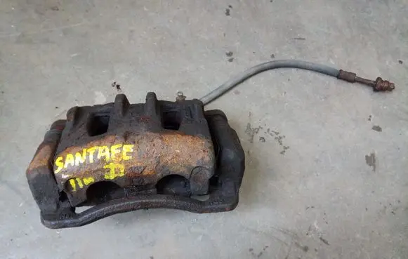 Hyundai Santa Fe Front brake caliper