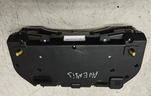 Toyota Avensis T270 Speedometer (instrument cluster) 8380005K91 MB2574605790
