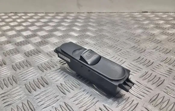 Mercedes-Benz Vito Viano W639 Electric window control switch A6395450613 02ZGS003