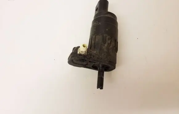 Skoda Octavia Mk2 (1Z) Windscreen/windshield washer pump 1T0955651A 000732