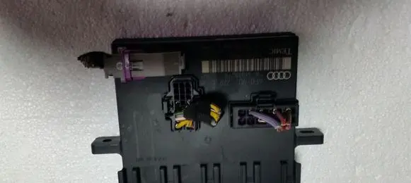 Audi A8 S8 D3 4E Comfort/convenience module 4E0907279L