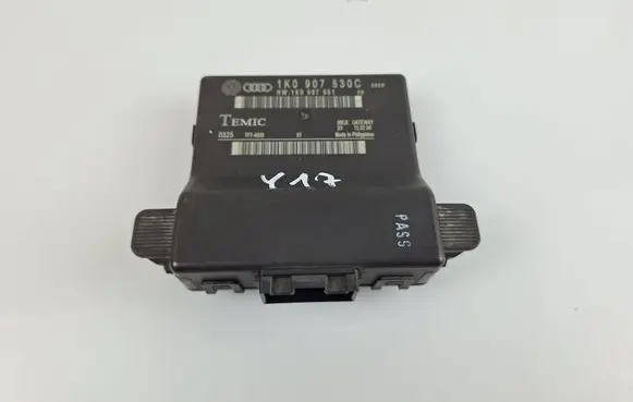 Volkswagen Golf V Gateway control module 1K0907530C