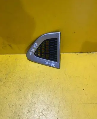 Chevrolet Captiva Fender grill RH96433170