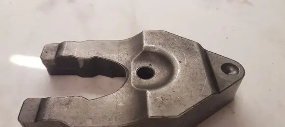 Nissan X-Trail T30 Fuel Injector clamp holder