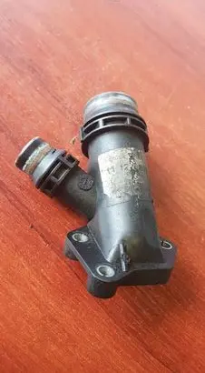 BMW 1 E81 E87 Engine coolant pipe/hose 2247744