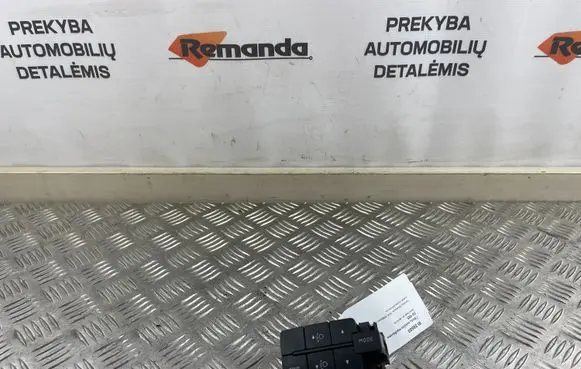 Iveco Daily 35 - 40.10 Headlight level height control switch 69500781