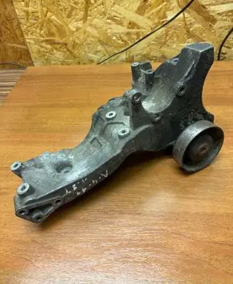 Audi A6 S6 C6 4F Generator/alternator bracket 06D903143C