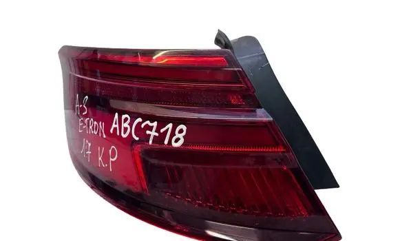 Audi A3 S3 8V Rear/tail lights 8V4945091 2SD01283601 2SD2123