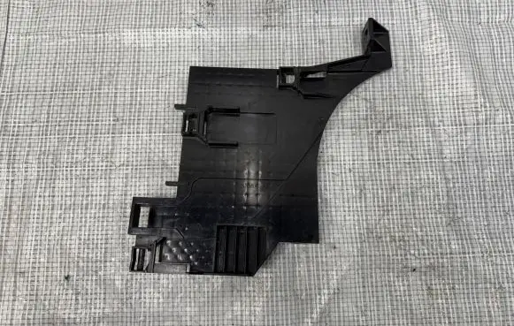 Land Rover Range Rover Evoque L538 Headlight/headlamp mounting bracket VPCCFX-13D084-A