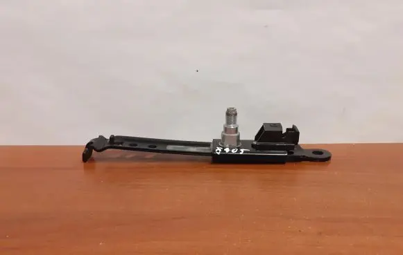Toyota Corolla E120 E130 Seat belt height adjuster D526003 D526001