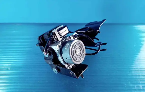 Peugeot 208 ABS Pump 9838074480