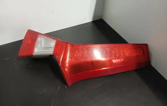Volvo XC70 Tailgate rear/tail lights 30678546 30678548