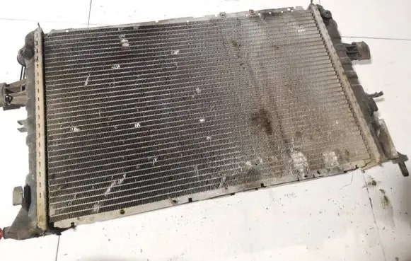 Opel Zafira A Coolant radiator