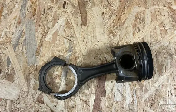 Volkswagen Touareg I Connecting rod/conrod 