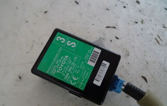 Toyota Prius (XW30) Door central lock control unit/module 8974047030