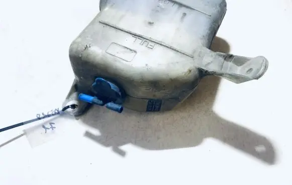 Coolant expansion tank/reservoir