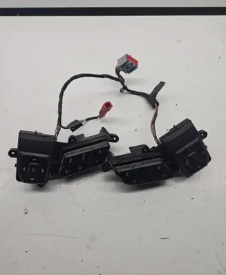 Ford F150 Steering wheel buttons/switches FL3T9E740ECW 16AUG03CR2