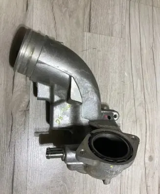 Toyota Hilux VIII Air intake hose/pipe