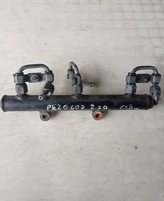 Peugeot 607 Fuel main line pipe 4r8q9d280