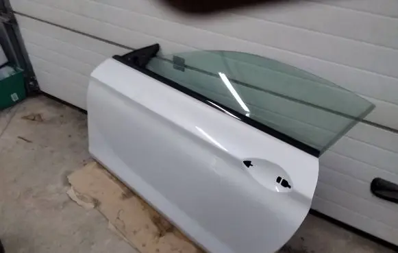 Door (2 Door Coupe)