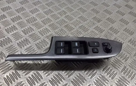 Honda Accord Front door window switch trim 35750-SEG-G02