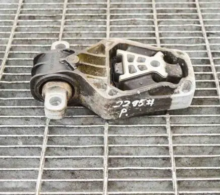 Mercedes-Benz GLA W156 X156 Gearbox mount A2462401209