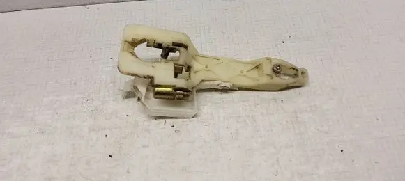 Hyundai Sonata Front door exterior handle/bracket 