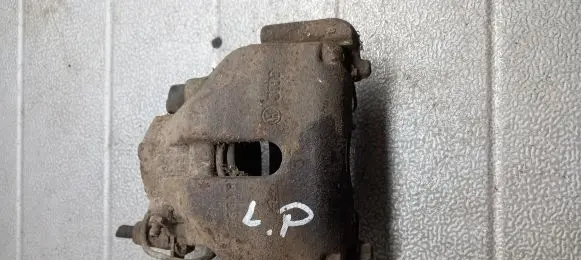 Volkswagen PASSAT B5 Front brake caliper