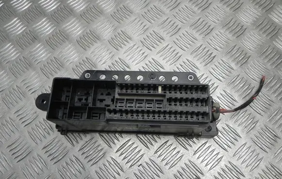 Ford Focus Fuse box set BV6T14A301HB G4468