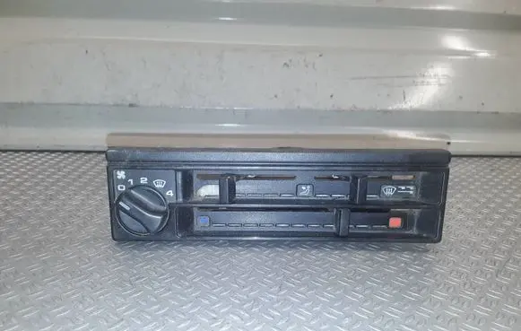 Volkswagen Transporter - Caravelle T4 Climate control unit 321819045C