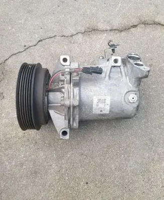 Nissan Juke I F15 Air conditioning (A/C) compressor (pump) 926003VC6B M217E291967