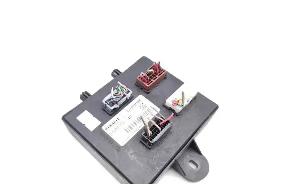 Opel Vivaro Central body control module 231A03142R