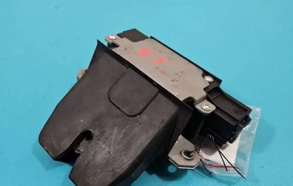 Volvo V50 Tailgate/trunk/boot lock/catch/latch 4N51-A442A66-AN IMPRK1376308