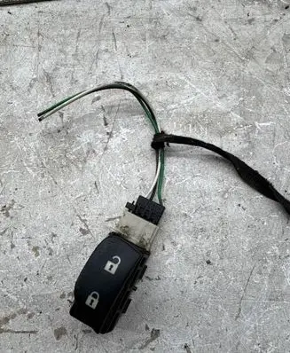 Saab 9-3 Ver1 Central locking switch button 12791171