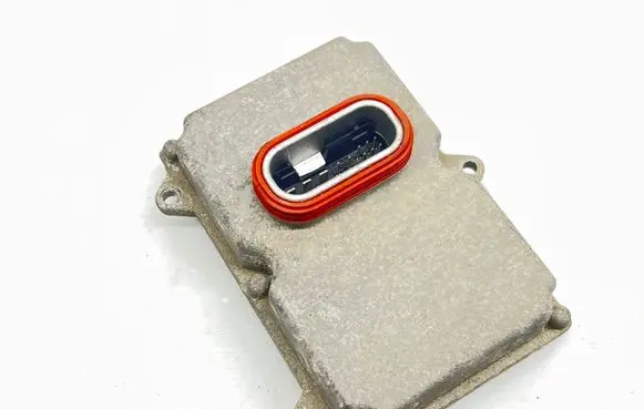Mercedes-Benz E W211 Headlight ballast module Xenon 5DF00827900 A0028202426
