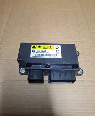 Opel Insignia A Airbag control unit/module 13575447