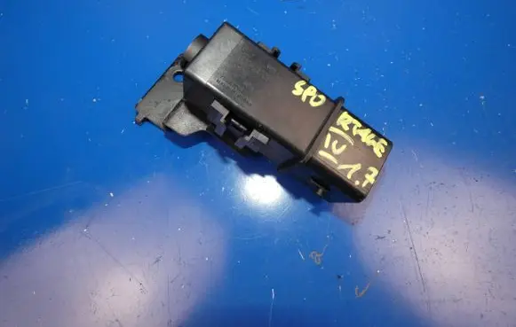 KIA Sportage Glow plug pre-heat relay 368302A701 160714 GA502B20
