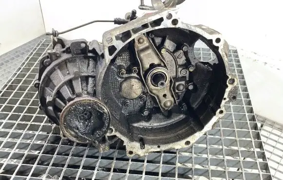 Volkswagen Golf V Manual 5 speed gearbox GQQ
