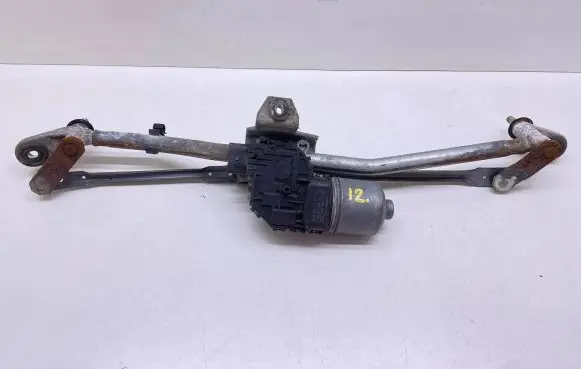 Audi A4 S4 B7 8E 8H Front wiper linkage and motor 8E1955119